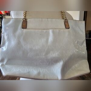 Preowned‎ fair condition Michael Kors white monogrammed tote bag